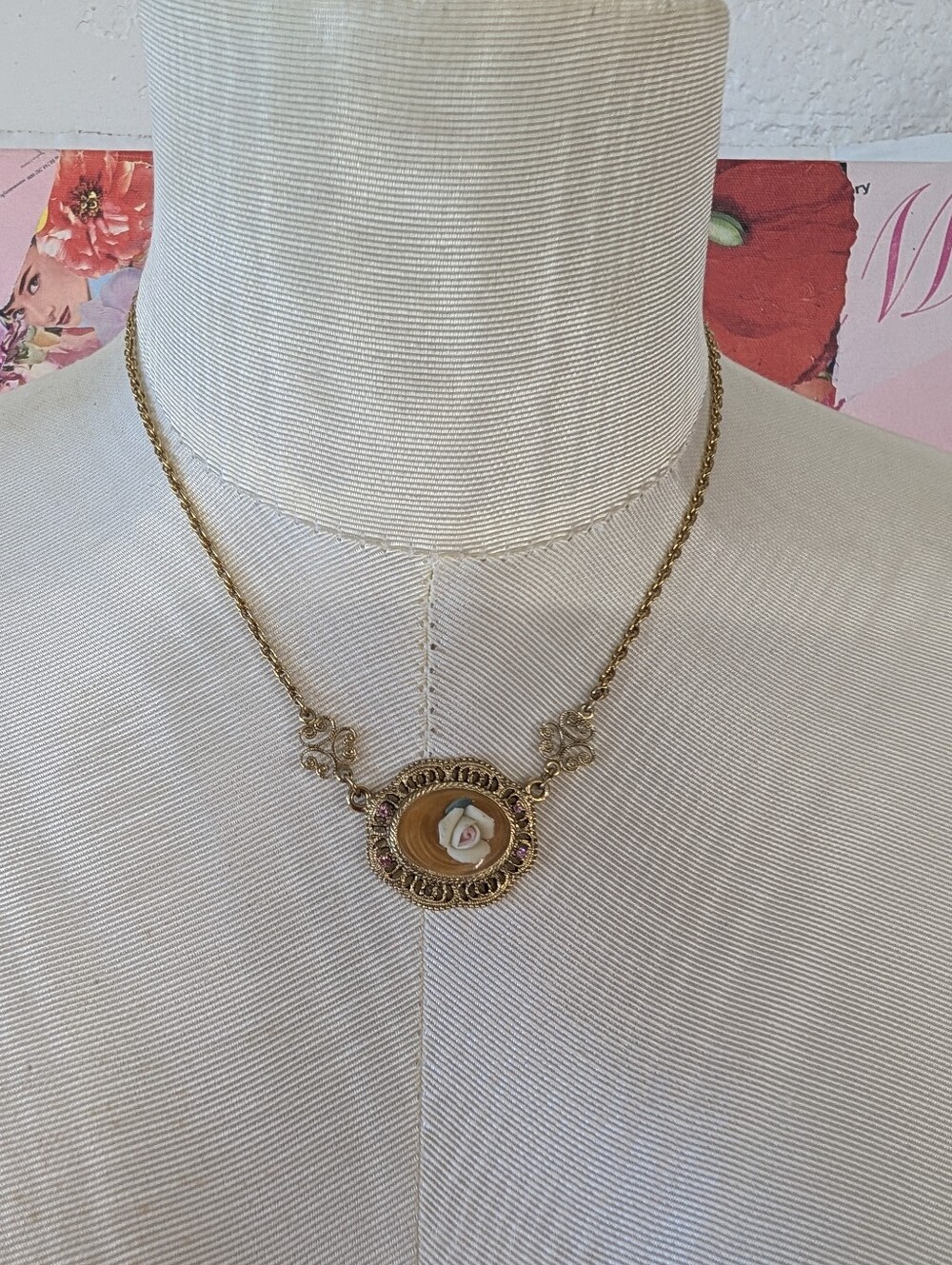 Vintage Necklace Pink Rose Pendant Gold Tone By 1928 Women Jewelry